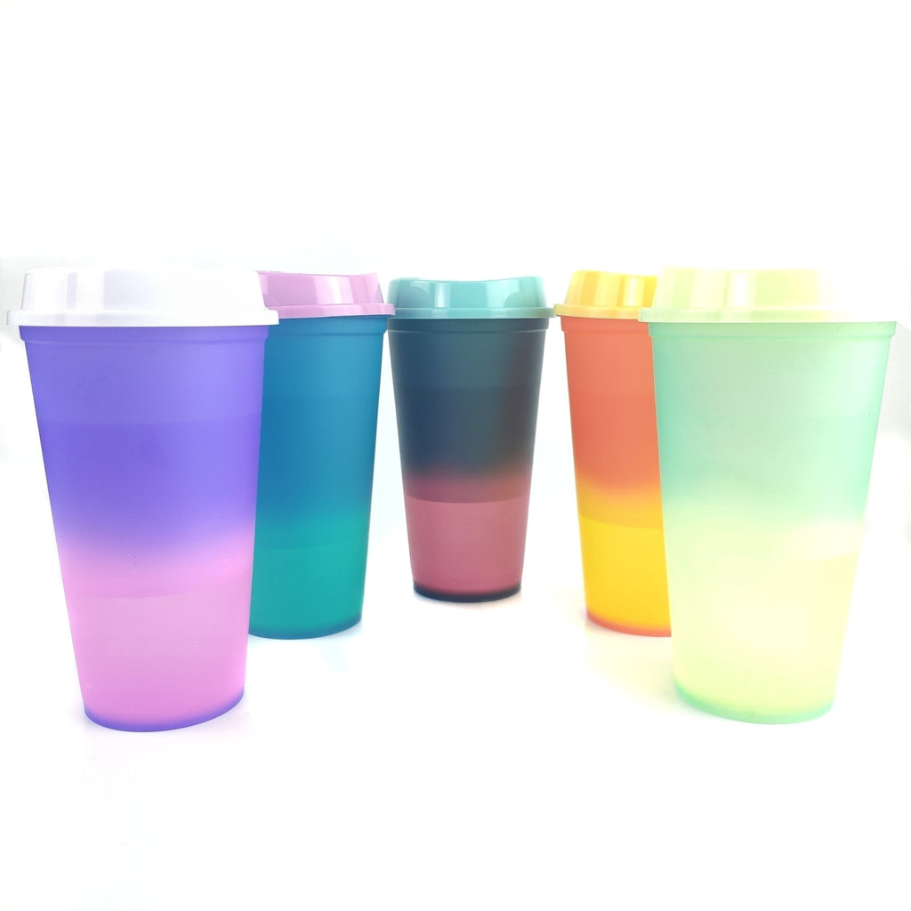 https://www.tumblerbulk.com/cdn/shop/products/5packset-480ml710ml-plastic-coffee-tumbler-color-changing-plastic-cup-lids-and-straws-wholesale-plastic-tumbler-898396_1024x1024.jpg?v=1653966262